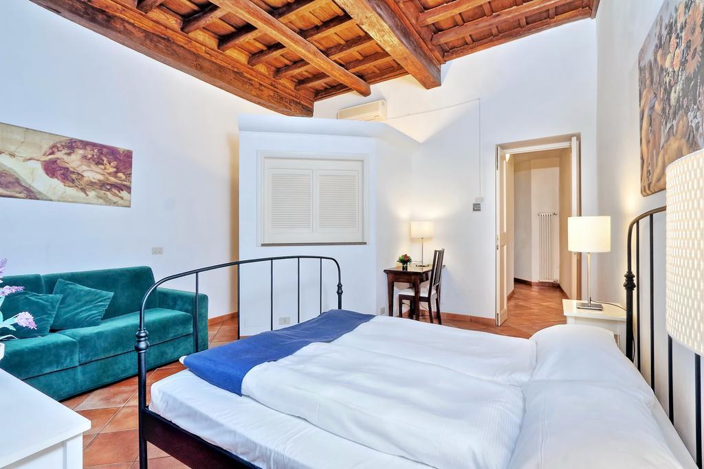 רומא Palazzo Olivia - Rooms & Apartments חדר תמונה