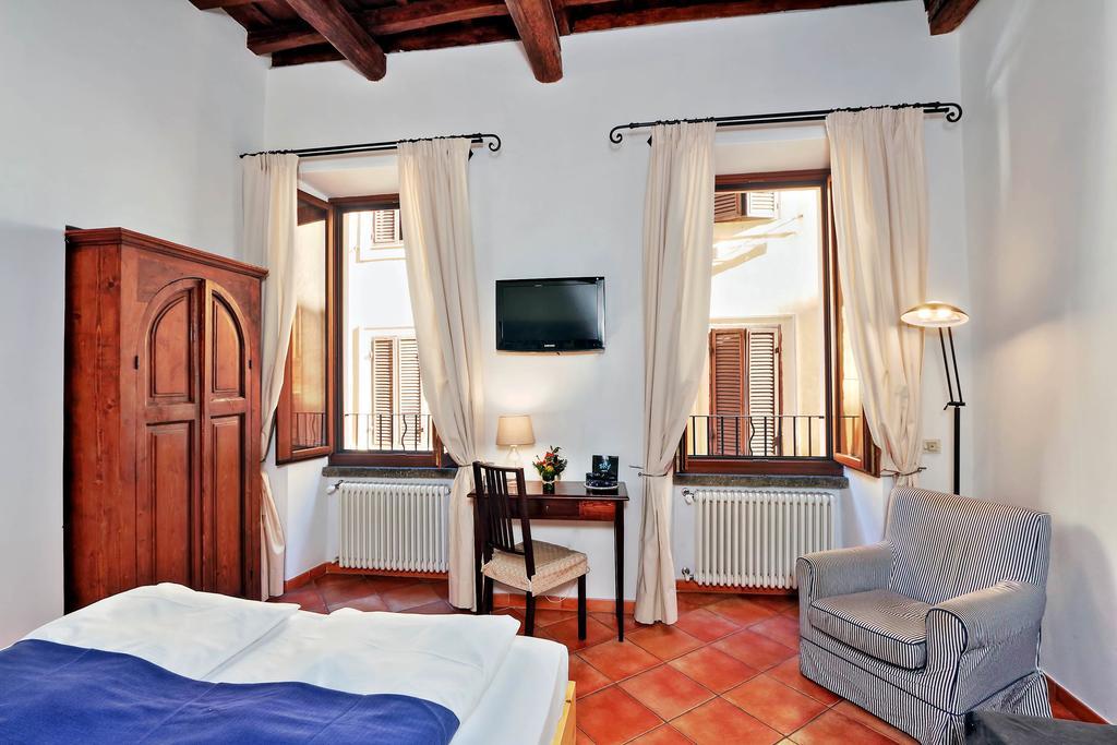 רומא Palazzo Olivia - Rooms & Apartments חדר תמונה